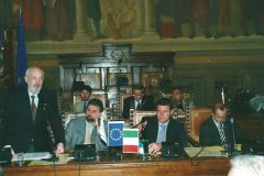 2001. Conferenza stampa