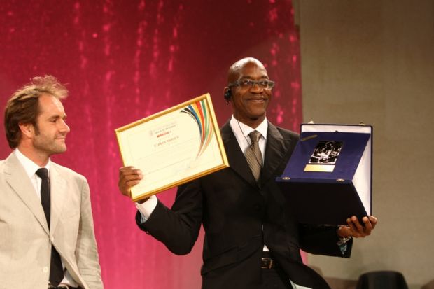 Edwin MOSES