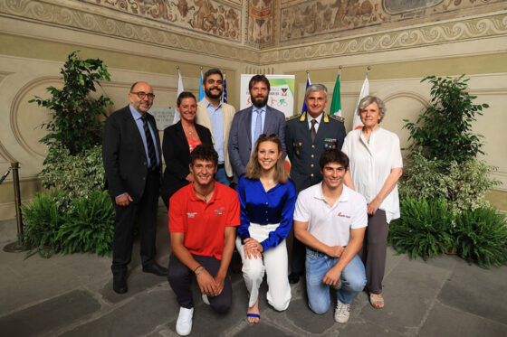 PREMIO INTERNAZIONALE FAIR PLAY MENARINI, IL GIOVANE NUOTATORE GIANLUCA GENSINI VINCE IL PREMIO SPECIALE FIAMME GIALLE “STUDIO E SPORT”